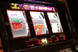 Diagram alur permainan blackjack menunjukkan dealer bust dan pemain win di platform slot besar